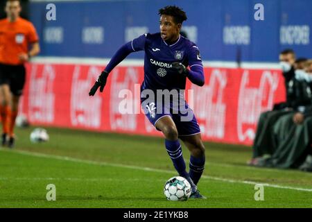 LEUVEN, BELGIO - GENNAIO 10: L-R: Paul Mukairu di Anderlecht durante la Pro League match tra OH Leuven e RSC Anderlecht all'Eneco Stadium di gennaio Foto Stock