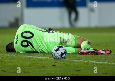 LEUVEN, BELGIO - GENNAIO 10: L-R: Rafael Romo di OH Leuven durante la Pro League match tra OH Leuven e RSC Anderlecht all'Eneco Stadium di Janua Foto Stock