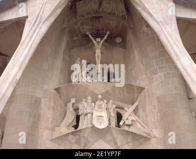 DEVIAZIONE DE LA FACHADA DE LA PASION - S XX. AUTORE: JOSEP MARIA SUBARACHS. Località: SAGRADA FAMILIA. Barcellona. SPAGNA. Foto Stock