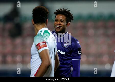 LEUVEN, BELGIO - GENNAIO 10: L-R: Paul Mukairu di Anderlecht durante la Pro League match tra OH Leuven e RSC Anderlecht a Stayen il 10 gennaio Foto Stock