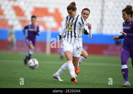 Cristiana Girelli (Juventus Women)Barbara Bonansea (Juventus Women)Alice Tortelli (Fiorentina Femminile) durante la Supercoppa Italiana 'erie A Women SuperCup match tra Juventus Women 2-0 Fiorentina Women at Aldo Gastaldi Stadiumon 10 gennaio 2021 a Chiavari, Italia. Credit: Maurizio Borsari/AFLO/Alamy Live News Foto Stock