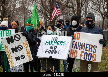 St. Paul, Minnesota. I sikh-americani organizzano una manifestazione di protesta per salvare gli agricoltori contro le leggi agricole in India. Foto Stock