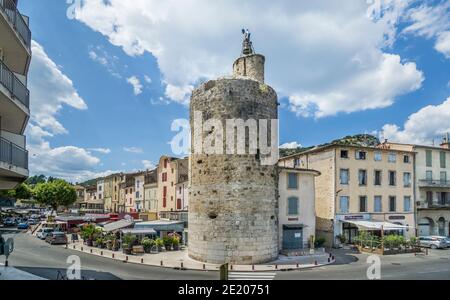 Tour de l'horloge, la storica torre dell'orologio dell'antica città di Anduze, risalente al 1320, dipartimento del Gard, Occitanie, Francia meridionale Foto Stock