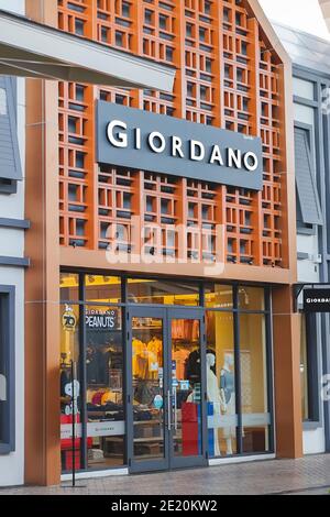 Samut Prakan, Thailandia - 02 novembre 2020: Negozio Giordano nel centro commerciale Central Village. Fondata nel 1981, è uno dei più conosciuti e abbigliamento Foto Stock