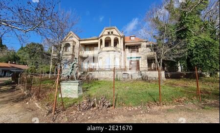 Esterno del palazzo dell'ex famiglia reale greca a Tatoi, Grecia Foto Stock