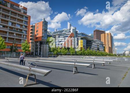 Wohnhaeuser, Tilla-Durieux-Park, Potsdamer Platz e il Tiergarten, nel quartiere Mitte di Berlino, Deutschland Foto Stock