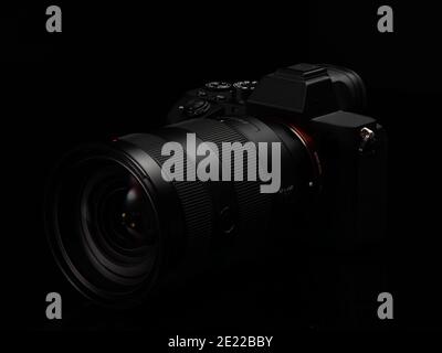 Fotografia commerciale di una A7RIII Sony (fotocamera professionale mirrorless) Foto Stock