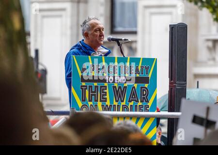 Mark Carwardine ha tenuto un discorso alla Peoples Walk for Wildlife London, Regno Unito. 22 settembre 2018 Foto Stock