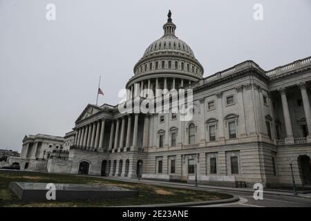 Washington, Stati Uniti. 11 Gennaio 2021. US Capitol Building è visto il 11 gennaio 2020 a Washington, DC. (Foto di Oliver Contreras/SIPA USA) Credit: Sipa USA/Alamy Live News Foto Stock