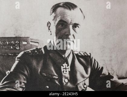 Friedrich Paulus (1890 - 1957) era un tedesco maresciallo di campo durante la II Guerra Mondiale, che ha comandato il sesto esercito durante la Battaglia di Stalingrado (Agosto 1942 Foto Stock