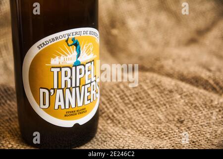 ANVERSA, BELGIO - 31 dicembre 2020: Anversa, Belgio, dicembre 2020: Editoriale illustrativo: Tridel D'Anvers birra di specialità belghe della birreria De Koni Foto Stock