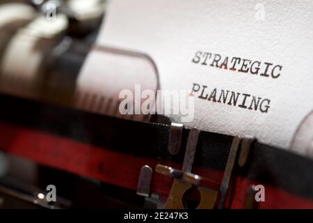Frase di pianificazione strategica scritta con una macchina da scrivere. Foto Stock