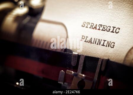 Frase di pianificazione strategica scritta con una macchina da scrivere. Foto Stock