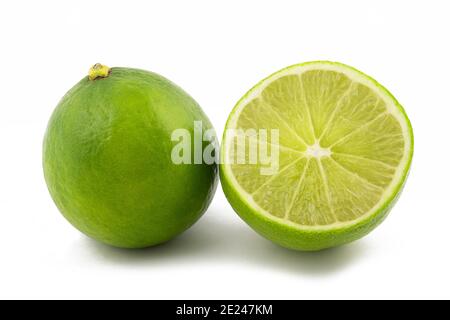 Lime isolati su sfondo bianco Foto Stock