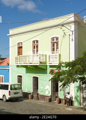 Casa cittadina tradizionale (Sobrado). Sao Filipe, la capitale dell'isola. Isola di Fogo (Ilha do Fogo), parte di Capo Verde nell'atlantico centrale. Foto Stock