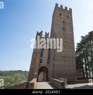 CASTELL 'ARQUATO, 25 AGOSTO 2020 - il castello della città medievale di Castelll'Arquato, provincia di Piacenza, Emilia Romagna, Italia Foto Stock