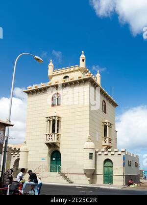 Punto di riferimento Torre de Belem. City Mindelo, un porto marittimo sull'isola di Sao Vicente, Capo Verde nell'atlantico equatoriale. Africa, aprile Foto Stock