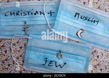 Maschere e simboli religiosi. Foto Stock