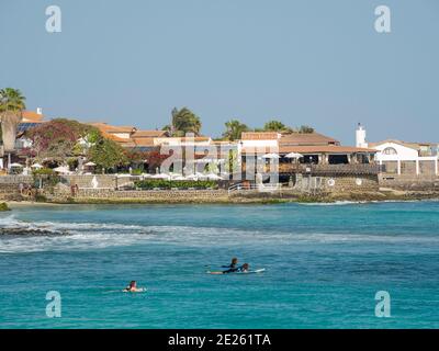 Spiaggia Praia de Santa Maria. L'isola SAL, Capo Verde, un arcipelago nell'atlantico equatoriale in Africa. Foto Stock