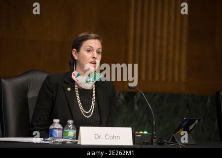 Washington, Stati Uniti d'America. 12 gennaio 2021. Dr. Lindsay P. Cohn Professore associato, U.S. Naval War College appare prima di una commissione del Senato per l'audizione dei servizi Armed per esaminare il controllo civile delle forze armate, nel palazzo degli uffici del Senato Dirksen a Washington, DC, Martedì, 12 gennaio 2021. Credit: Rod Lamkey/CNP | Usage worldwide Credit: dpa/Alamy Live News Foto Stock