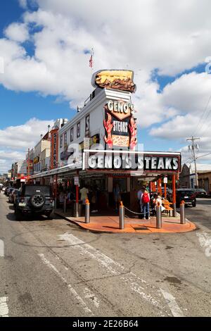 Geno's Steakhouse ristorante a Philadelphia, Stati Uniti. Il ristorante South Philadelphia e' rinomato per i suoi esteaks. Foto Stock