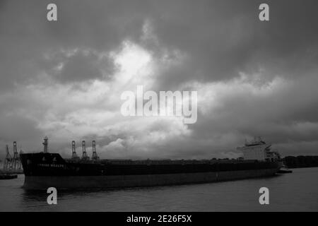 Eindrücke aus dem Hamburger Containerhafen Foto Stock