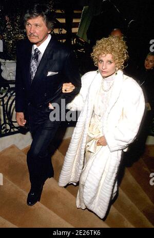 Charles Bronson e Jill Ireland Credit: Ralph Dominguez/MediaPunch Foto Stock