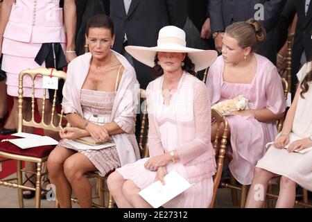 La principessa Stephanie di Monaco, la principessa Caroline di Hannover, Camille Gottlieb, la principessa Alexandra di Hannover assistono alle nozze del Principe Alberto II di Monaco e di Charlene Wittstock nella Cour d’Honneur del Palazzo, Monte Carlo, Monaco, il 02 luglio 2011. Foto di Frederic Nebinger/ABACAPRESS.COM Foto Stock