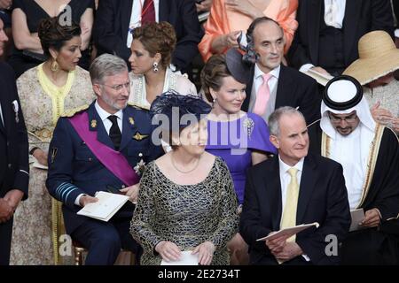 Il Principe Filippo, Duca di Brabante, Principe di Belgio e la Principessa Mathilde assistono alle nozze del Principe Alberto II di Monaco e di Charlene Wittstock nella Cour d’Honneur del Palazzo, Monte Carlo, Monaco, il 02 luglio 2011. Foto di Frederic Nebinger/ABACAPRESS.COM Foto Stock