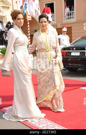 La principessa Lalla Meryem del Marocco arriva per la cerimonia religiosa di nozze del principe Abert II di Monaco a Charlene Wittstock che si è tenuta nel cortile principale del Palazzo del Principe a Monaco il 2 luglio 2011. Alle celebrazioni partecipano una lista di ospiti di famiglie reali, celebrità globali e capi di stato. Foto di ABACAPRESS.COM Foto Stock