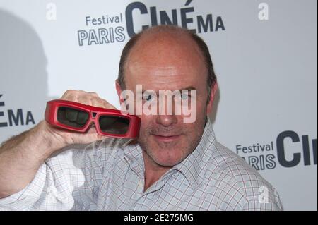 L'attore Jacques Bonnaffe si pone in prima del film 'Derriere les murs' come parte del Festival Cinema di Parigi, tenuto presso il Mk2 Bibliotheque Theatre di Parigi, Francia, il 4 luglio 2011. Foto di Nicolas Genin/ABACAPRESS.COM Foto Stock