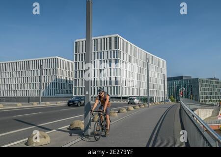 Pricewaterhousecoopers Gmbh Wirtschaftsprüfungsgesellschaft, Kapelle-Ufer, Mitte, Berlin, Deutschland Foto Stock