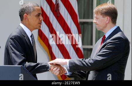 Il presidente DEGLI STATI UNITI Barack Obama nomina Richard Cordray come direttore del Consumer Financial Protection Bureau (CFPB) durante un evento nel Rose Garden alla Casa Bianca a Washington, DC, 18 luglio 2011. Cordray è stato avvocato generale dell'Ohio da gennaio 2009 a gennaio 2011.Photo da Olivier Douliery/ABACAPRESS.COM Foto Stock