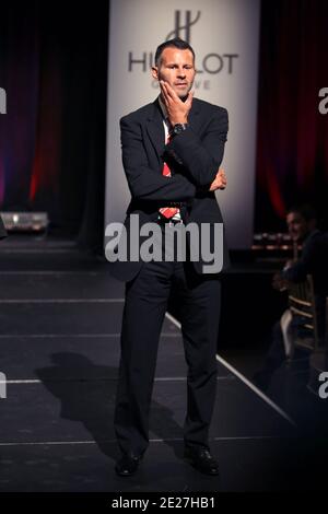 Il 25 luglio 2011, il calciatore del Manchester United Ryan Giggs cammina sulla pista durante la sfilata di moda "Art of Fusion" di Hublot con Sir Alex Ferguson e Manchester United a Cipriani, Wall Street a New York City, NY, USA. Foto di Charles Guerin/ABACAPRESS.COM Foto Stock