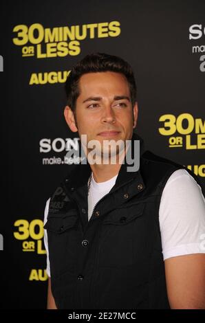 Zachary Levi partecipa alla prima mondiale di '30 minuti o meno' tenutasi al Grauman's Chinese Theatre di Hollywood, Los Angeles, CA, USA il 08 agosto 2011. Foto di Greylock/ABACAPRESS.COM Foto Stock