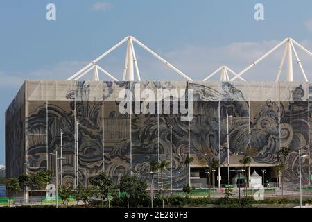 Il Parco Olimpico dei Giochi Olimpici estivi Rio 2016 a barra da Tijuca. Vista sull'edificio dell'Aquatics Stadium. Foto Stock