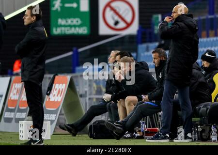 ARNHEM, PAESI BASSI - GENNAIO 12: (L-R): Capo allenatore Thomas Letsch di Vitesse durante la partita olandese Eredivisie tra Vitesse e FC Utrecht a Gelre Foto Stock