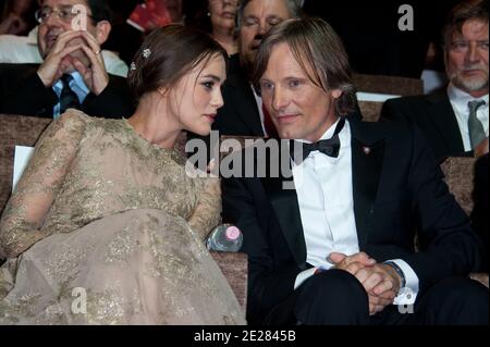 Vigo Mortensen e Keira Knightsley arrivano sul Red Carpet per la prima di 'UN metodo pericoloso' che si è tenuta alla Sala Grande Palazzo del Cinema durante il 68° Festival Internazionale del Cinema di Venezia, il 2 settembre 2011 a Venezia, Italia. Foto di Nicolas Genin/ABACAPRESS.COM Foto Stock