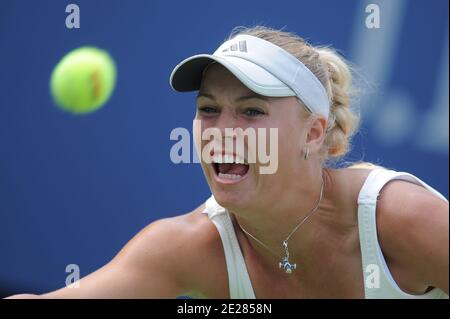 Caroline Wozniacki di Danemark in azione contro il Re Vania degli Stati Uniti durante il giorno 6 al US Open, a Flushing Meadows, New York, NY, USA il 3 settembre 2011. Foto di Mehdi Taamallah/ABACAPRESS.COM Foto Stock