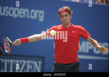 Roger Federer di Suis in azione contro il re Cilico di Marin Croazia durante il giorno 6 al US Open, a Flushing Meadows, New York City, NY, USA, 3 settembre 2011. Foto di Mehdi Taamallah/ABACAPRESS.COM Foto Stock