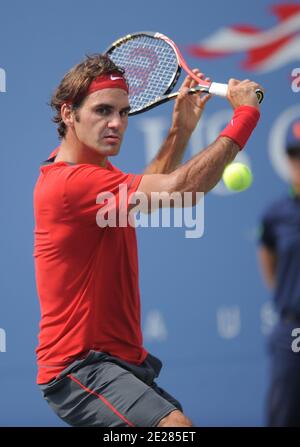 Roger Federer di Suis in azione contro il re Cilico di Marin Croazia durante il giorno 6 al US Open, a Flushing Meadows, New York City, NY, USA, 3 settembre 2011. Foto di Mehdi Taamallah/ABACAPRESS.COM Foto Stock