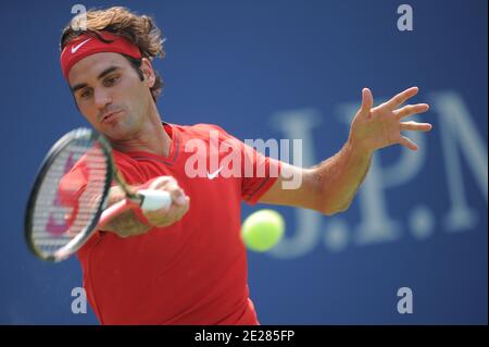 Roger Federer di Suis in azione contro il re Cilico di Marin Croazia durante il giorno 6 al US Open, a Flushing Meadows, New York City, NY, USA, 3 settembre 2011. Foto di Mehdi Taamallah/ABACAPRESS.COM Foto Stock