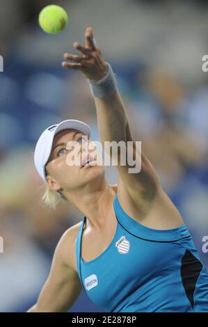 Vera Zvonareva della Russia in azione contro Sabine Lisicki della Germania durante il giorno 7 al US Open, a Flushing Meadows, a New York City, NY, USA il 4 settembre 2011. Foto di Mehdi Taamallah/ABACAPRESS.COM Foto Stock