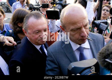 Jean-Noel Guerini, Senateur et President du Conseil General des Bouches du Rhone arrivo al Palais de Justice de Marseille le 8 Settembre 2011 ou il est convoque par les magistrats Charles Duchaine et Pierre Philippon. Jean-Noel Guerini est attendu en vue d'une possible mise en examen par les juges en charge du dossier sur des marches publics presumes frauduleux impliquant son frere Alexandre Guerini. Foto di Patrice Coppee/ABACAPRESS.COM Foto Stock