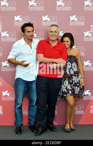 Vincitore del Leone d'Oro per il conseguimento a vita 2011, il regista Marco Bellocchio pone con il figlio Pier Giorgio Bellocchio e la figlia Elena Bellocchio ad una fotocellula durante il 68° Festival del Cinema di Venezia a Palazzo del Cinema il 9 settembre 2011 a Venezia. Foto di Aurore Marechal/Abacapress.com Foto Stock