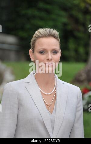 La principessa Charlene di Monaco si pone all'arrivo per partecipare al picnic di Monaco al Parco della Principessa Antoinette. Monaco il 10 settembre 2011. Foto Thierry Orban/ABACAPRESS.COM Foto Stock