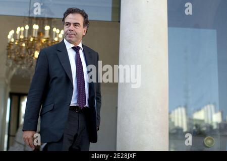 Il Ministro francese dell'Istruzione, Luc Chatel, lascia il consiglio di gabinetto settimanale al Palazzo Elysee, a Parigi, in Francia, il 14 settembre 2011. Foto di Stephane Lemouton/ABACAPRESS.COM Foto Stock