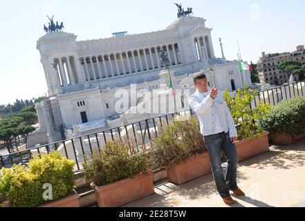 L'attore Antonio Banderas partecipa alla fotocellula 'la pelle i Live in' (la Piel Que Habito) di fronte al monumento Vittoriano a Roma, Italia, il 21 settembre 2011. Foto di Eric Vandeville/ABACAPRESS.COM Foto Stock