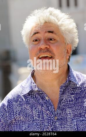 Il regista Pedro Almodovar partecipa alla fotocellula 'la pelle i Live in' (la Piel Que Habito) di fronte al monumento Vittoriano a Roma, Italia, il 21 settembre 2011. Foto di Eric Vandeville/ABACAPRESS.COM Foto Stock