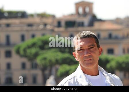 L'attore Antonio Banderas partecipa alla fotocellula 'la pelle i Live in' (la Piel Que Habito) di fronte al monumento Vittoriano a Roma, Italia, il 21 settembre 2011. Foto di Eric Vandeville/ABACAPRESS.COM Foto Stock